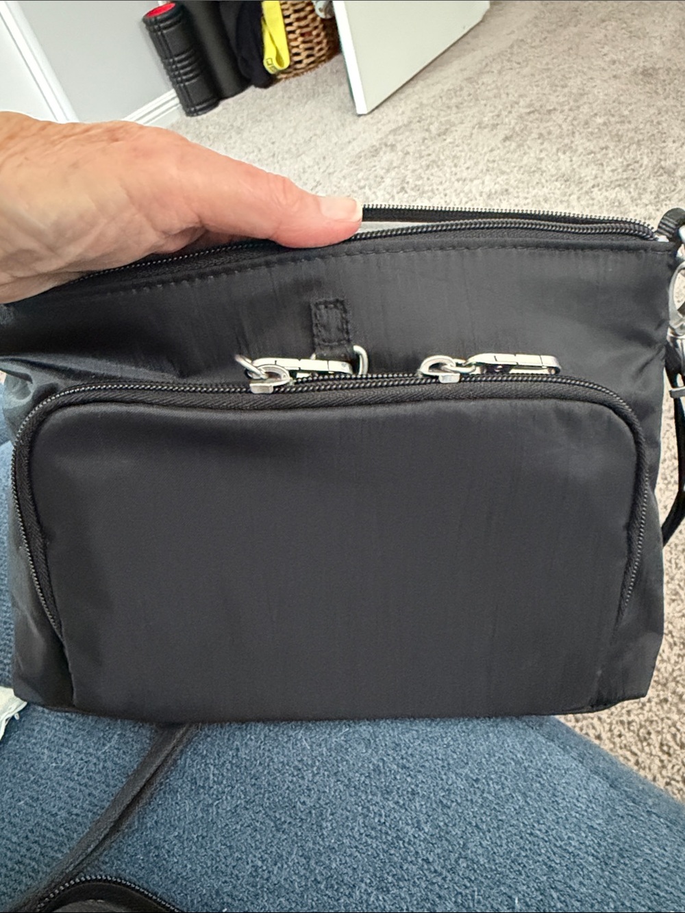 Baggallini Black Crossbody Bag. Great for travel. In Perfect Condition.
